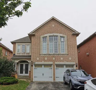 Detached in Richmond Hill