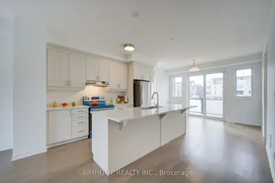 Att/Row/Townhouse in Markham