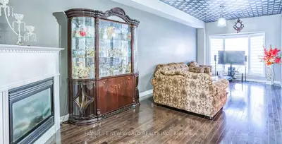 47 Naylor Drive, Bradford West Gwillimbury, On L3z 0j8