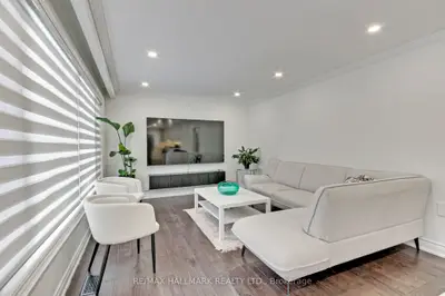 13 Patrick Drive, Aurora, On L4g 2a6