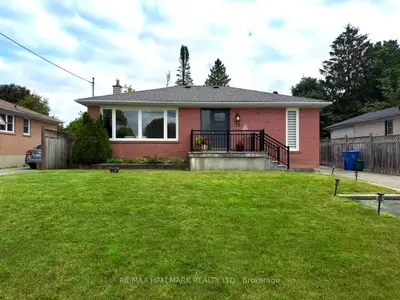 13 Patrick Drive, Aurora, On L4g 2a6