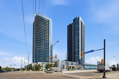 Condo Apartment in Vaughan
