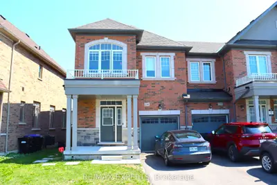 Att/Row/Townhouse in Innisfil