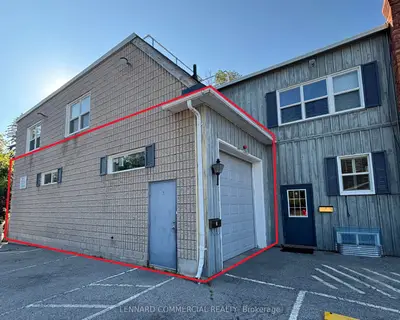 28 Main Street N 3, Newmarket, On L3y 3z7