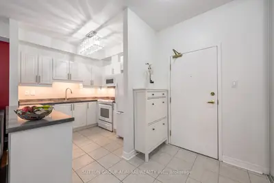 9944 Keele Street 102, Vaughan, On L6a 3z4