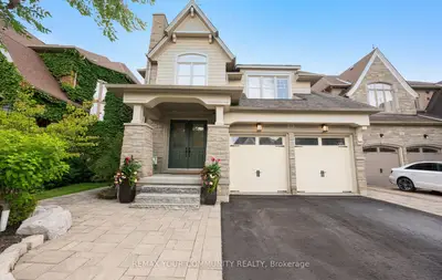 Detached in King