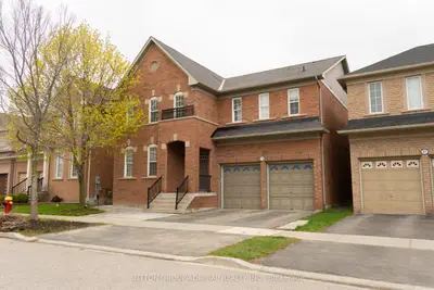 Detached in Richmond Hill