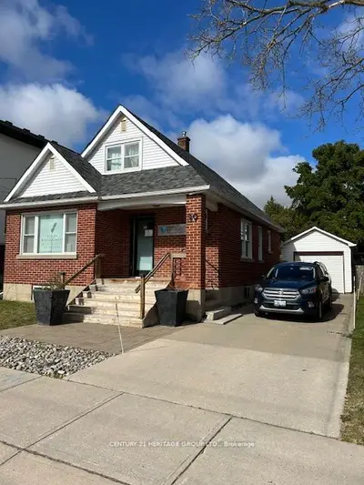 39 John Street, Bradford West Gwillimbury, On L3z 0b4