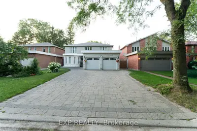 Detached in Richmond Hill