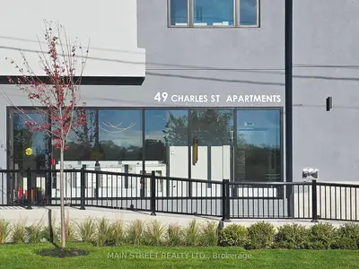 Condo Apartment in Newmarket
