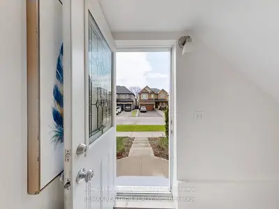 60 Colombo Crescent Basement, Vaughan, On L6a 0a3
