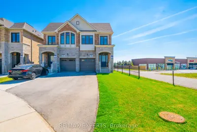 Semi-Detached in Bradford West Gwillimbury