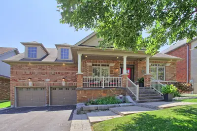 1078 Bob Scott Court, Newmarket, On L3x 3l7