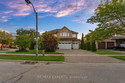 110 Velmar Drive, Vaughan, On L4l 8w4