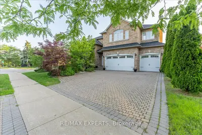 110 Velmar Drive, Vaughan, On L4l 8w4
