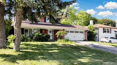 126 Sherwood Forest Drive, Markham, On L3p 1r1
