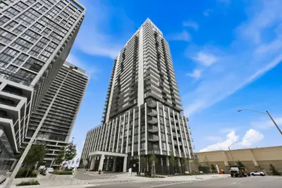 Condo Apartment in Vaughan
