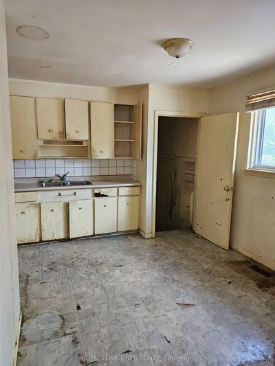 Semi-Detached in Newmarket