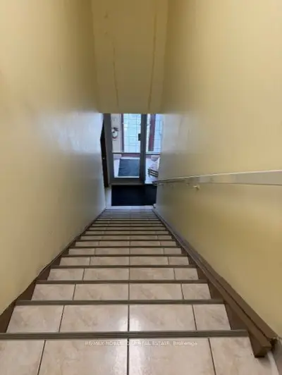 231 Millway Avenue Part Second Floor #8, Vaughan, On L4k 3w7