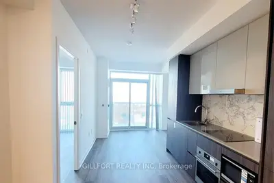 Condo Apartment in Vaughan