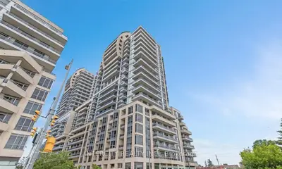 Condo Apartment in Richmond Hill