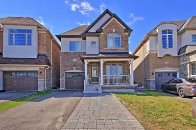 Detached in East Gwillimbury