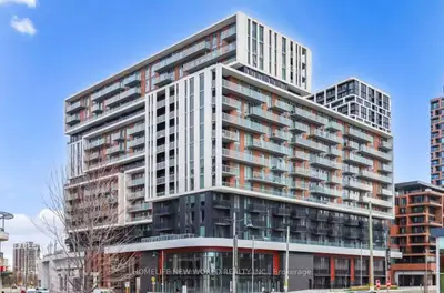 Common Element Condo in Markham