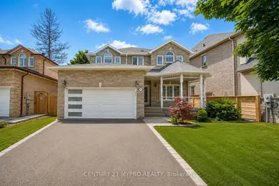 98 Leyburn Avenue, Richmond Hill, On L4c 0j6