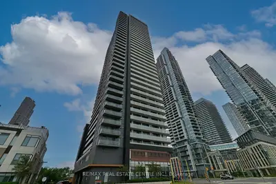 Condo Apartment in Vaughan