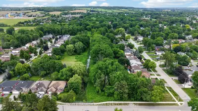 15 English Drive, New Tecumseth, On L0g 1a0