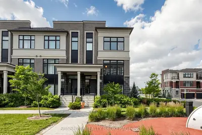 Att/Row/Townhouse in Markham