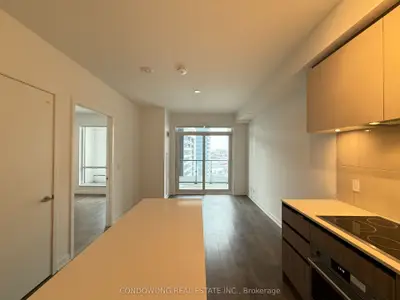 Condo Apartment in Vaughan