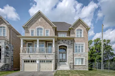 Detached in East Gwillimbury