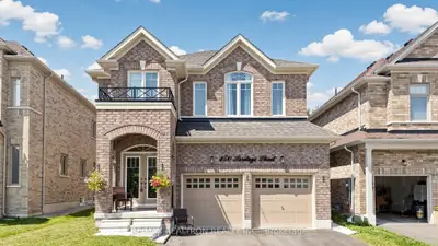 Detached in Bradford West Gwillimbury