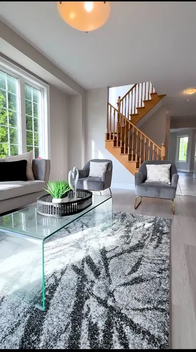 1 Capogna Street, Markham, On L6b 0h5