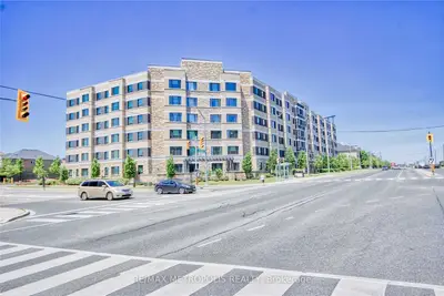 Condo Apartment in Markham