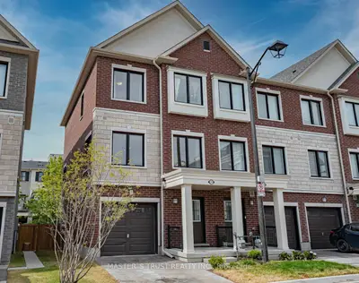 Att/Row/Townhouse in Whitchurch-Stouffville