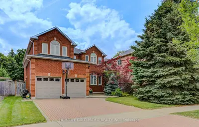 101 Clarendon Drive, Richmond Hill, On L4b 3w5