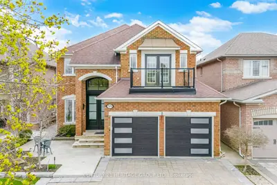 Detached in Richmond Hill