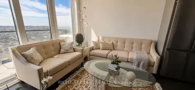 95 Oneida Crescent Ph12, Richmond Hill, On L4b 0h5