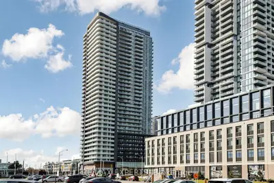 Condo Apartment in Vaughan