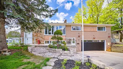 Semi-Detached in Newmarket