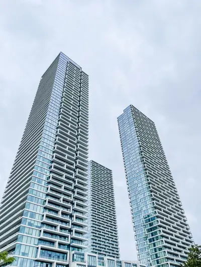 Condo Apartment in Vaughan