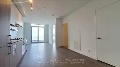 Condo Apartment in Vaughan