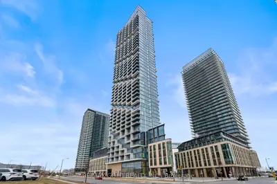 Condo Apartment in Vaughan