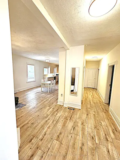 184 Prospect Street, Newmarket, On L3y 3t6