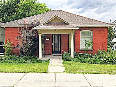 184 Prospect Street, Newmarket, On L3y 3t6