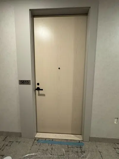 Condo Apartment in Vaughan