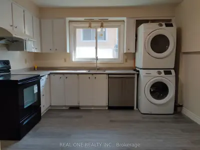 93 Southdale Drive Upper, Markham, On L3p 1k1