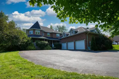 Detached in King